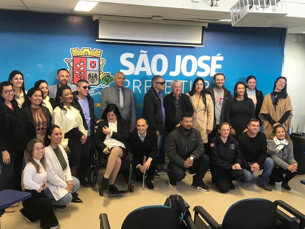 Foto da equipe da Sete e da prefeitura de São José, Santa Catarina